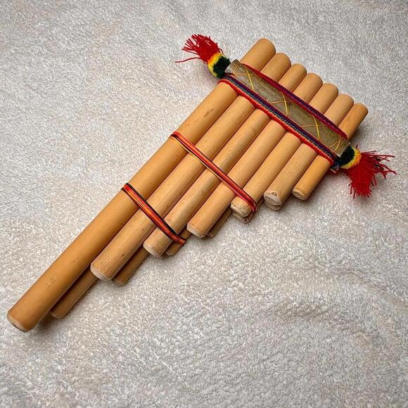 Handmade Peruvian Zampona Pan Flute: 13 Pipes + Native Fabric Case - Picture 3 of 9